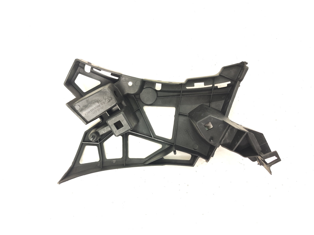 BASE DE BUMPER TRASERO LH MERCEDES GLE 16-19