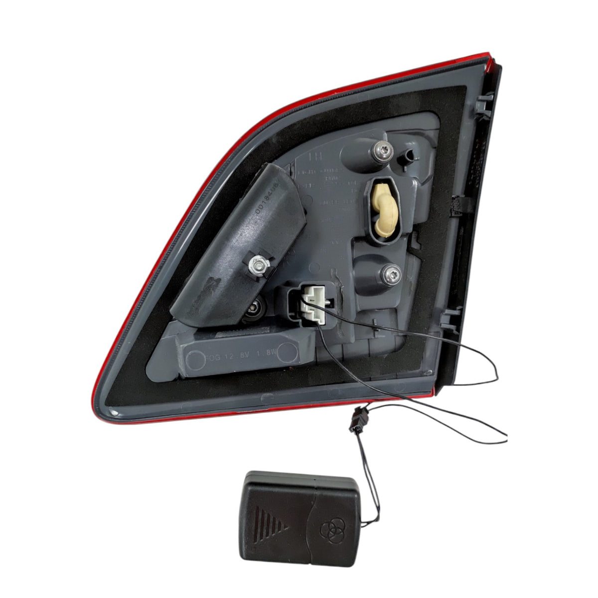 LUZ DE COMPUERTA GLE SUV 16-19 RH