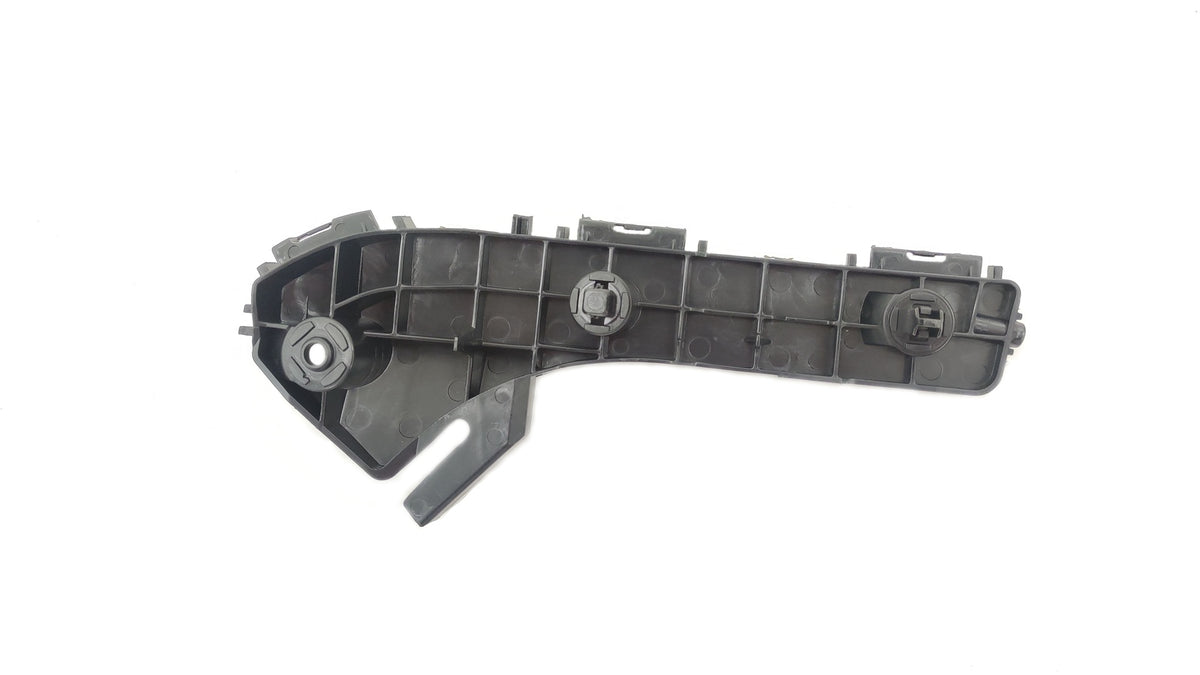 GUIA DE BUMPER DELANTERO RH LX570 16-21