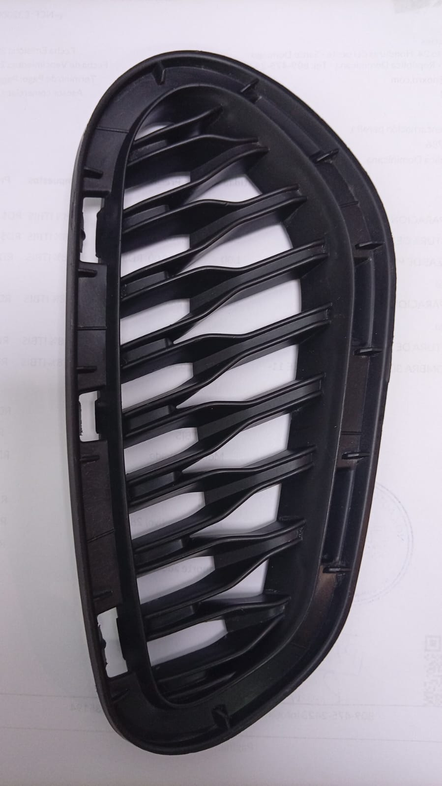 REJILLA BUMPER TRASERO CHARGER SRT 2021 RH