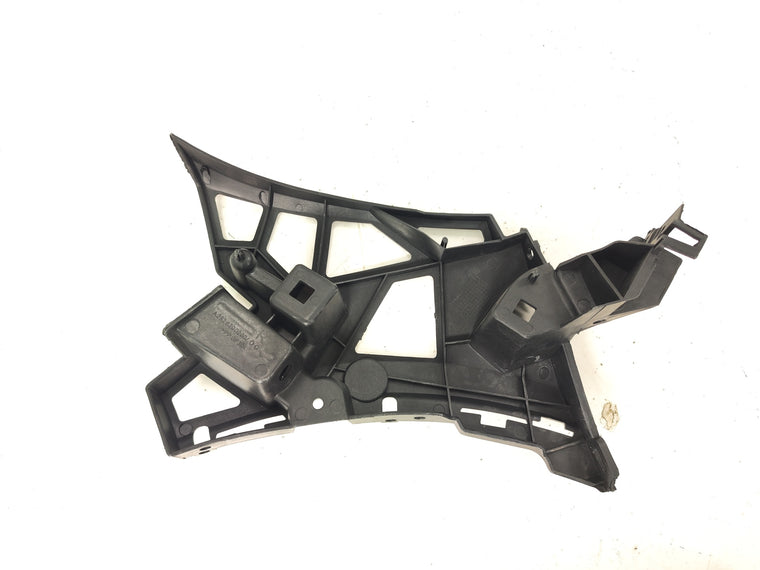 BASE DE BUMPER TRASERO RH MERCEDES GLE 16-19