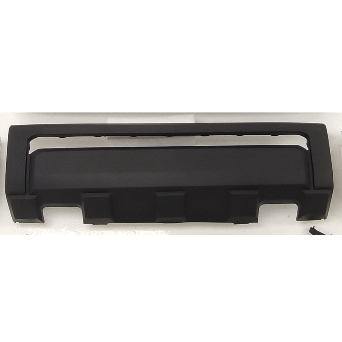 BUMPER CENTRAL DELANTERO TUNDRA 14-21