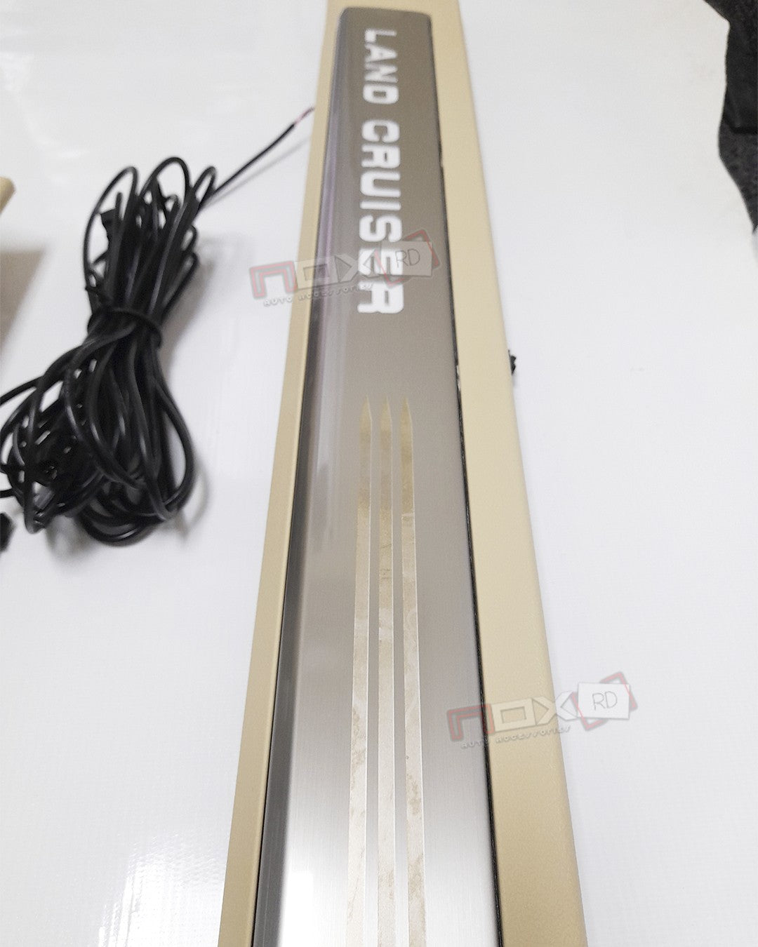 PARALES LED LC200 08-21 CREMA