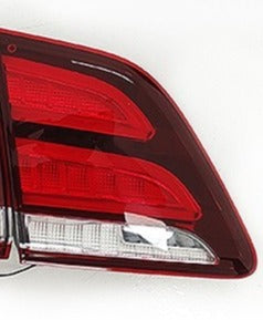 LUZ DE COMPUERTA GLE SUV 16-19 LH