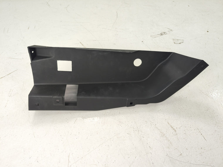 BASE DE BUMPER TRASERO RH LC300 22-25 PARA LC200 (CON EL KIT)