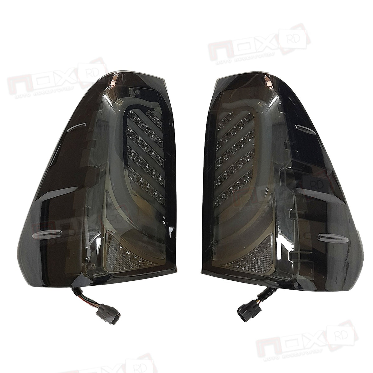LUCES LED HILUX 16-21 SMOKE SECUENCIALES