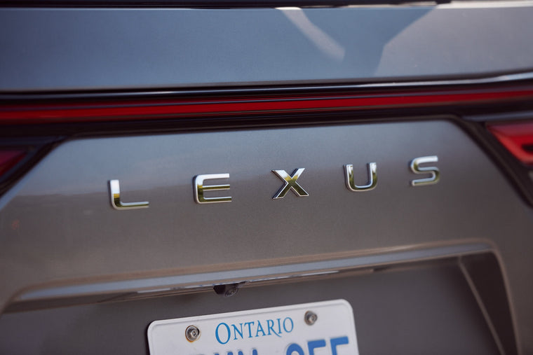 LETRA LEXUS DE COMPUERTA LX600