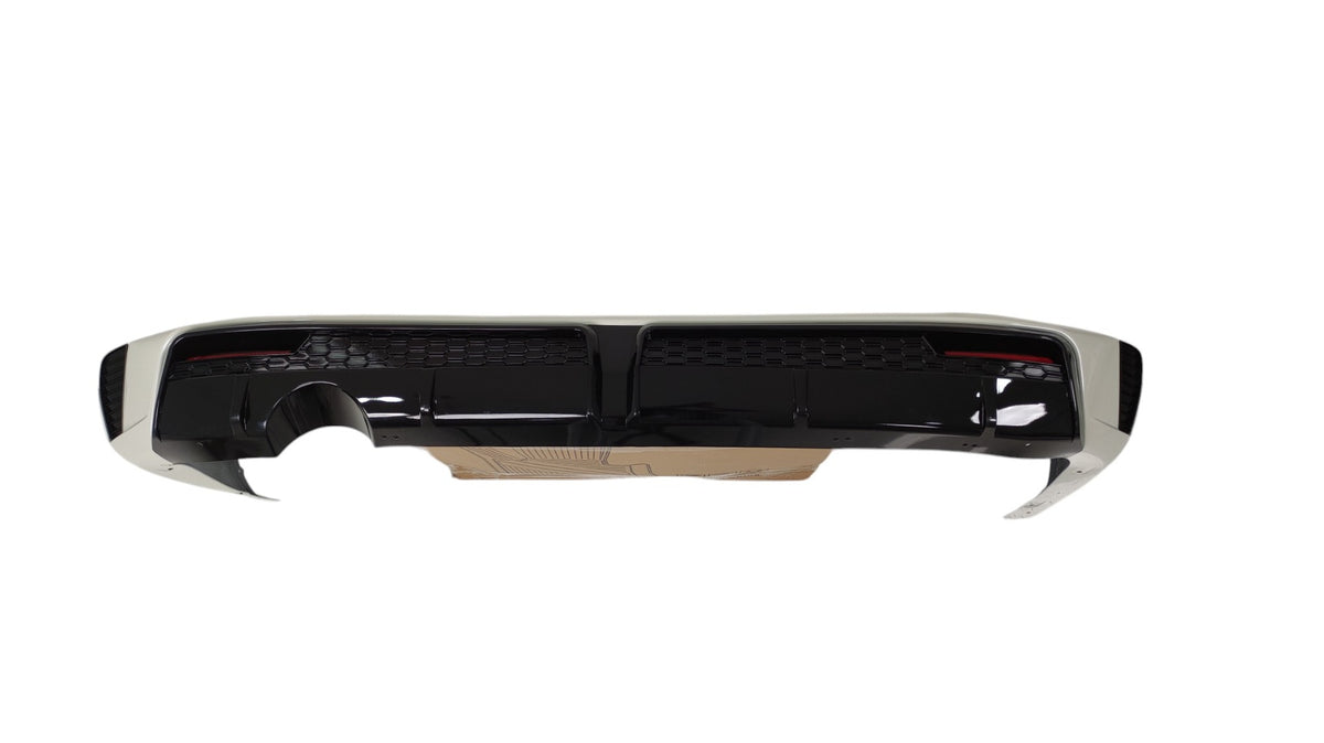 KIT BUMPER INFERIOR MODELISTA LC300 22-25