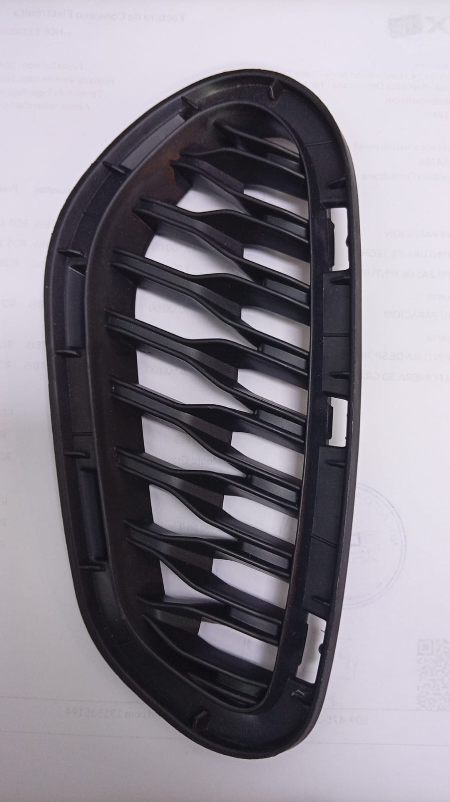 REJILLA BUMPER TRASERO CHARGER SRT 2021 LH