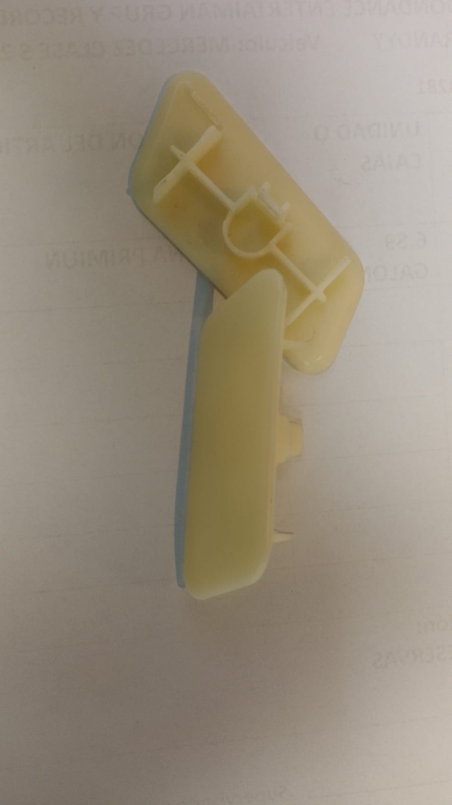 TAPA DE ROCIADOR LX570 16-21 RH