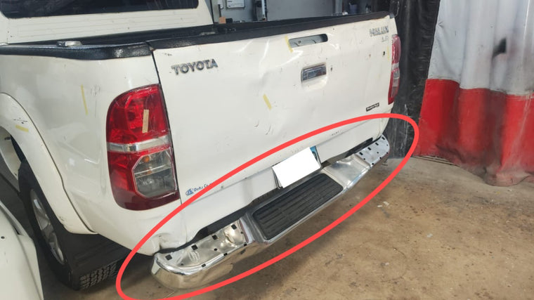 BUMPER TRASERO HILUX 13-15