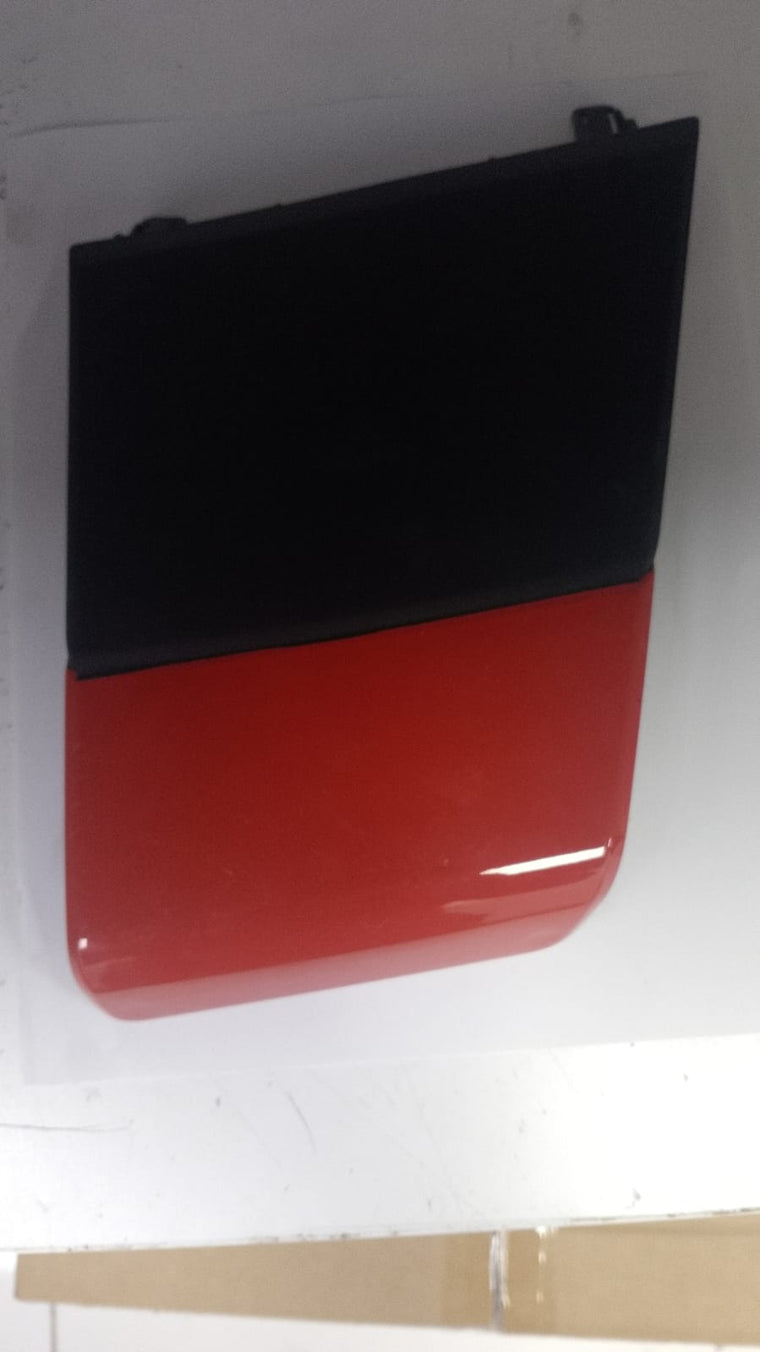 COVER ROJO BUMPER DELANTERO LH FRONTIER 21-23 (SENCILLO)